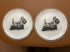 A Pair Of Glass Plates With A Scottish Terrier ‘Scottie Dog’ On Each 20cm Dia.