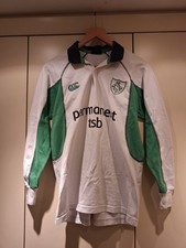 2004 - 2005 Retro Classic Irfu Irish Rugby Away Shirt. Good Condition.