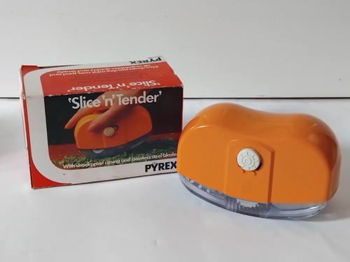 Vintage pyrex slice tender - vintage, n