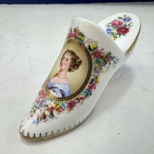 Ornamental Shoe Royal