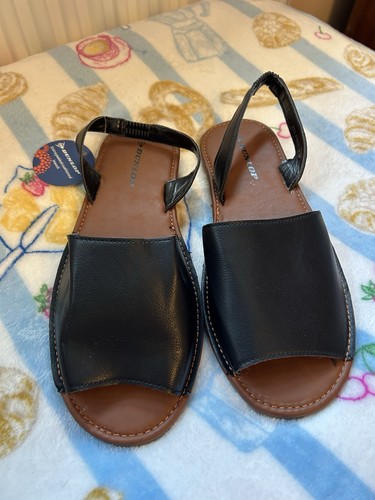 Dunlop black sandals flat - black,