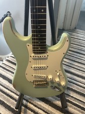 Vintage V6 Strat Icon Series & Line 6 Amp - Clear Out