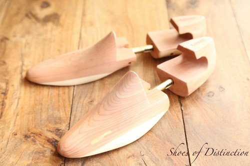 Loake shoemakers wooden shoe - loake,