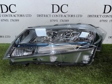 SUZUKI VITARA  2023 GENUINE PASSENGER SIDE HEADLIGHT 100-7R017 (2079) DAMAGED