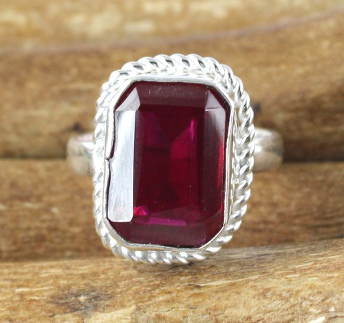 Beryl bixbite red emerald - red,