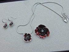 LOVELY SET OF ENAMELLED POPPY JEWELLERY PRELOVED BUT NEVER WORN