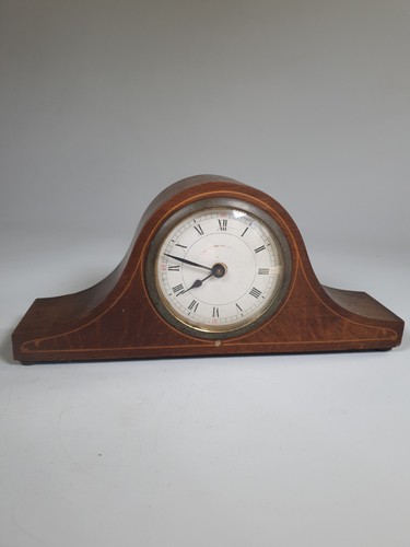 Vintage wooden mantel clock - ​vintage,