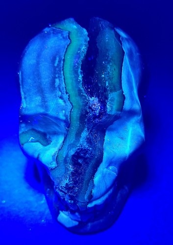 438g uv reactive druzy - 438g,