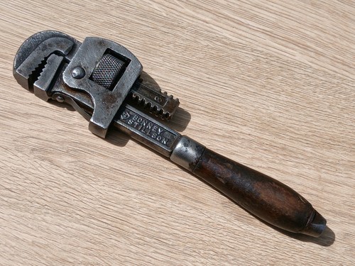 Vintage bonney inch stillson - inch,
