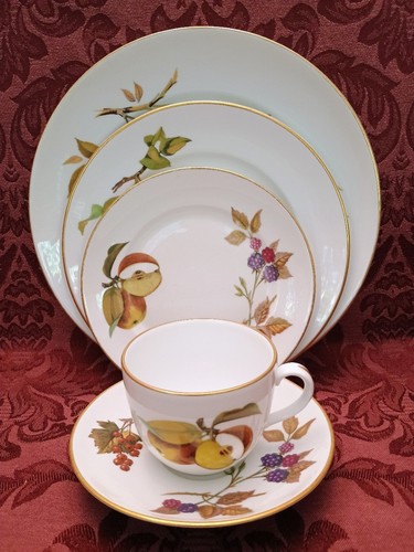 Royal worcester evesham gold - worcester,
