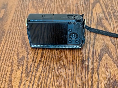 Ricoh iii compact - gr,