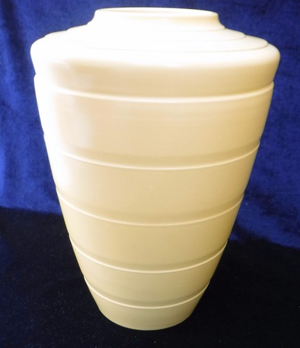 Large wedgwood keith murray - wedgwood,