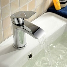 Nes Home Cloakroom Waterfall