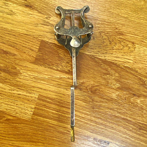 Metal sheet music lyre - sheet,