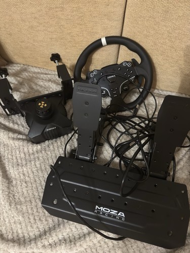 Moza racing simulator - racing,