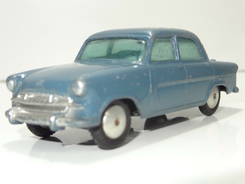 Corgi 352 raf standard - corgi,