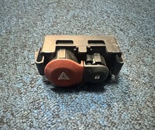 2007 RENAULT CLIO MK3 HAZARD WARNING LIGHT LAMP LOCK SWITCH BUTTON 8200214896
