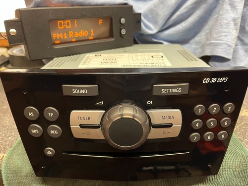 Vauxhall corsa cd30 - vauxhall, mp3