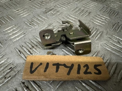 Yamaha vity 125 - seat, catch