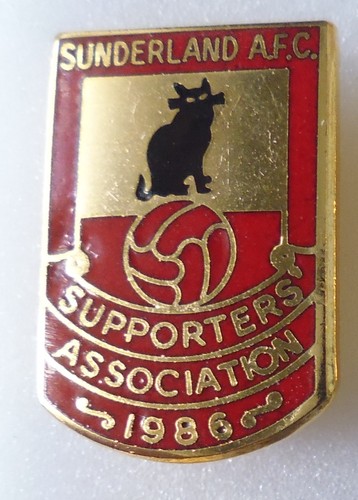 Sunderland football enamel pin - football,