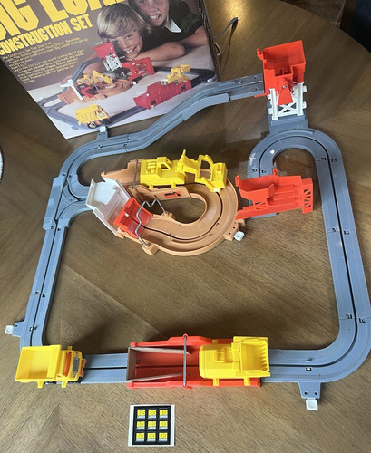 1977 tomy big loader - tomy,