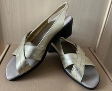 CLARKS K Sandals , Size 5 in