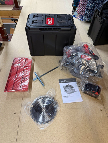 Milwaukee m18 ccs66 18v - milwaukee,