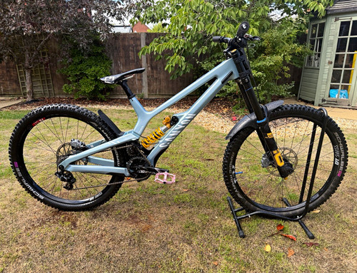 Canyon sender downhill 2025 - canyon,