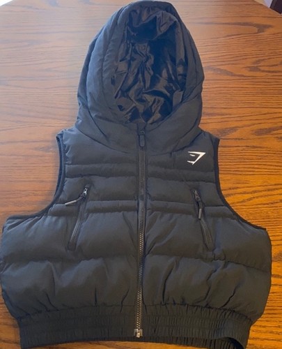 Gymshark black puffer cropped - gymshark,