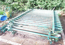 Palisade Steel Perimeter Fencing Green Panels Triple-Point Heads 2.8m Length x11