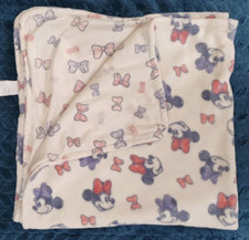 Primark Disney Minnie Mouse Fleece Pram Size Blanket Double Sided Bows 09/21