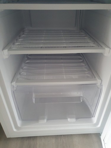 Currys essential freezer - essential,
