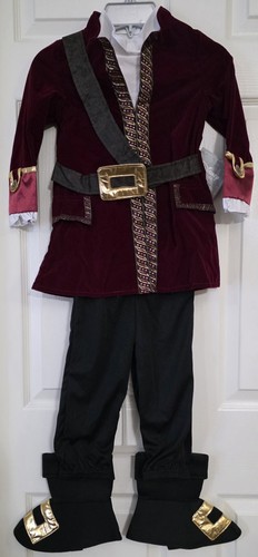 Disney store captain - captain, hook