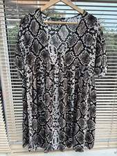 Zara Tunic size XS Black white