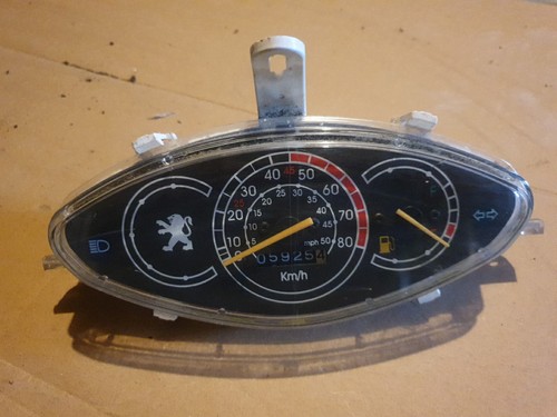 Peugeot clic 5925km - v-clic,
