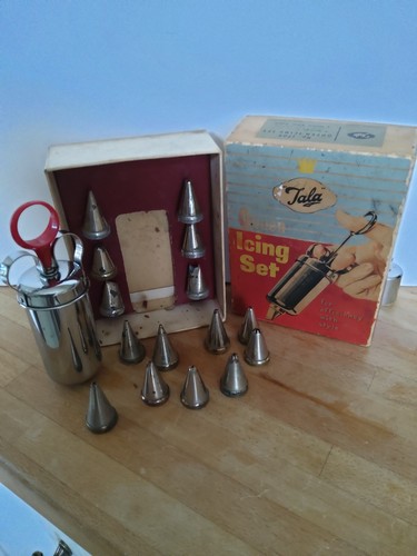 Boxed vintage kitchenware - boxed,