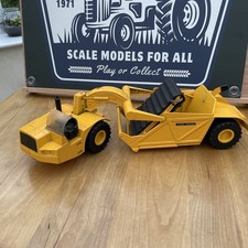 ERTL John Deere Elevating