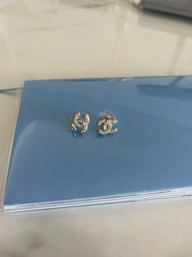 Chanel logo stud earrings - chanel,