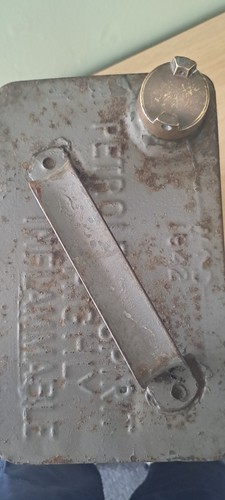 Vintage petrol can from 1942 - vintage, a