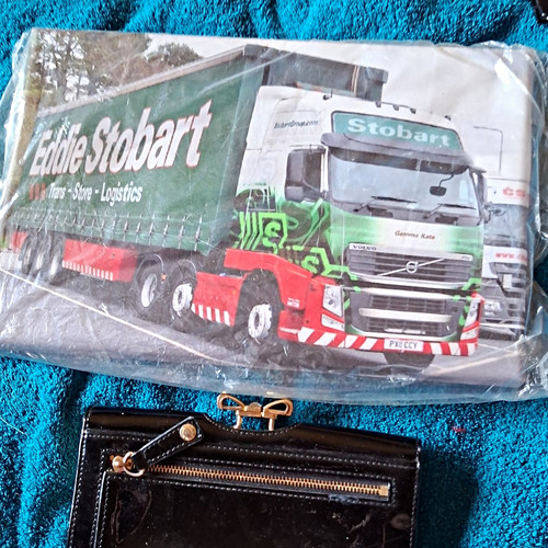 Eddie stobart volvo truck - stobart,