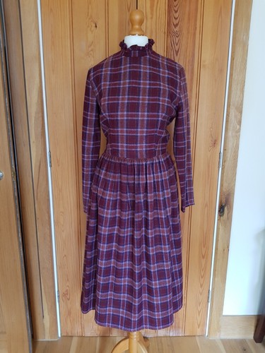 1970s vtg check - 1970s, pie