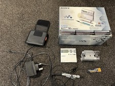 Sony MZ-N910 Net MD Walkman MiniDisc Recorder/Player Silver + Charging Dock