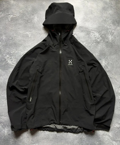 Haglofs gorpcore outdoor - gorpcore,