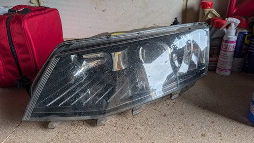 Skoda octavia headlamp left - skoda,