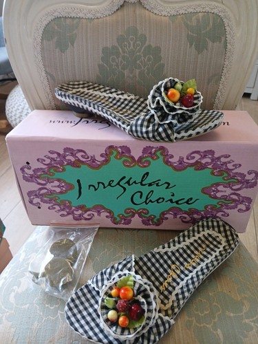 Gorgous rare irregular choice - rare,