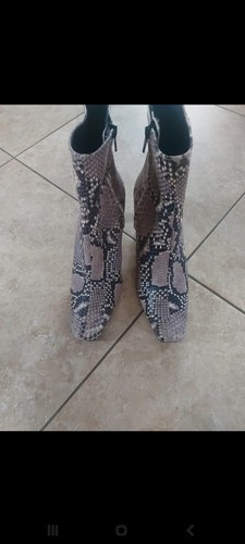 Boots snake skin print - boots,
