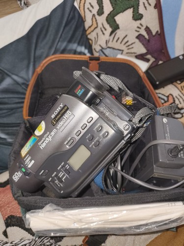 Sony handycam hi8 - sony,