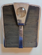 Hanson Bathroom Scale weighs