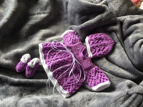 Hand knitted dolls clothes - hand, to