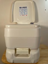 Fiamma Bi Pot 1513 Portable Flushing Portable Toilet